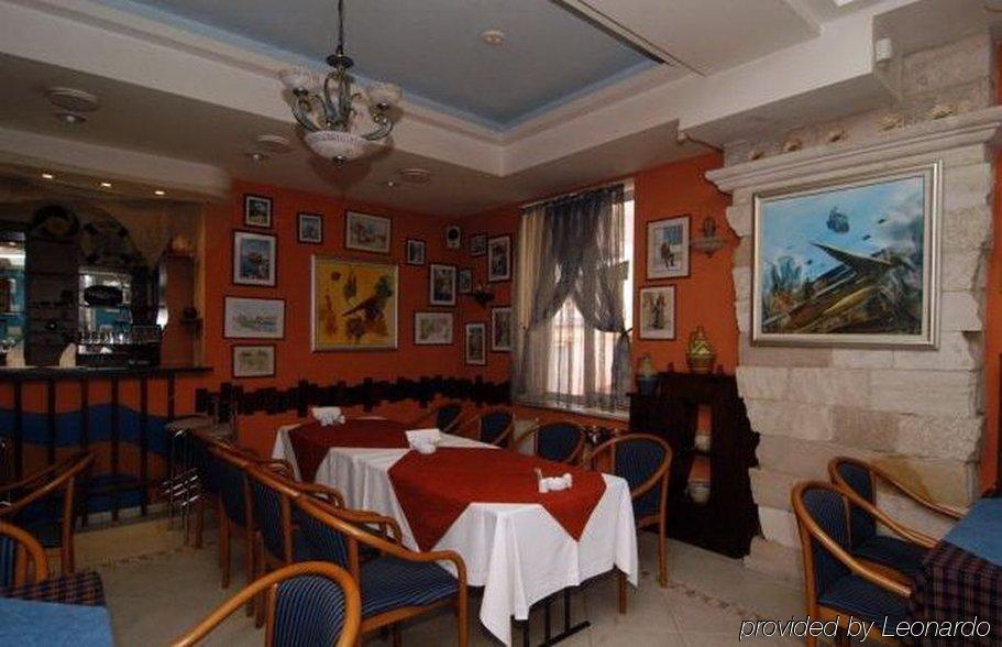 Mesogios Hotel Chisinau Nhà hàng bức ảnh