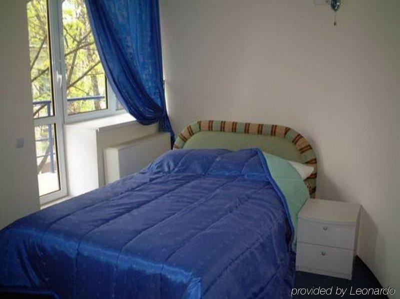 Mesogios Hotel Chisinau Phòng bức ảnh