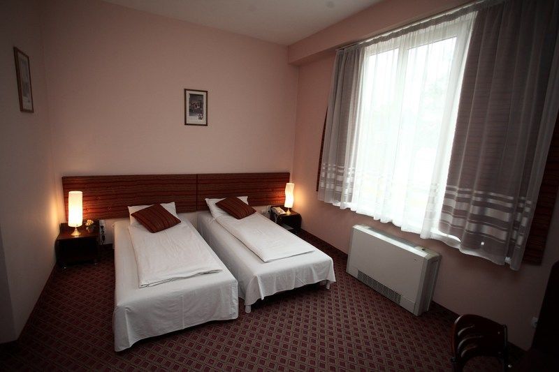 Mesogios Hotel Chisinau Ngoại thất bức ảnh