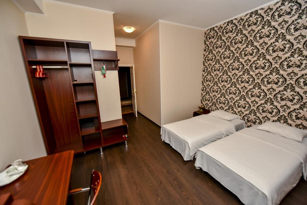 Mesogios Hotel Chisinau Ngoại thất bức ảnh